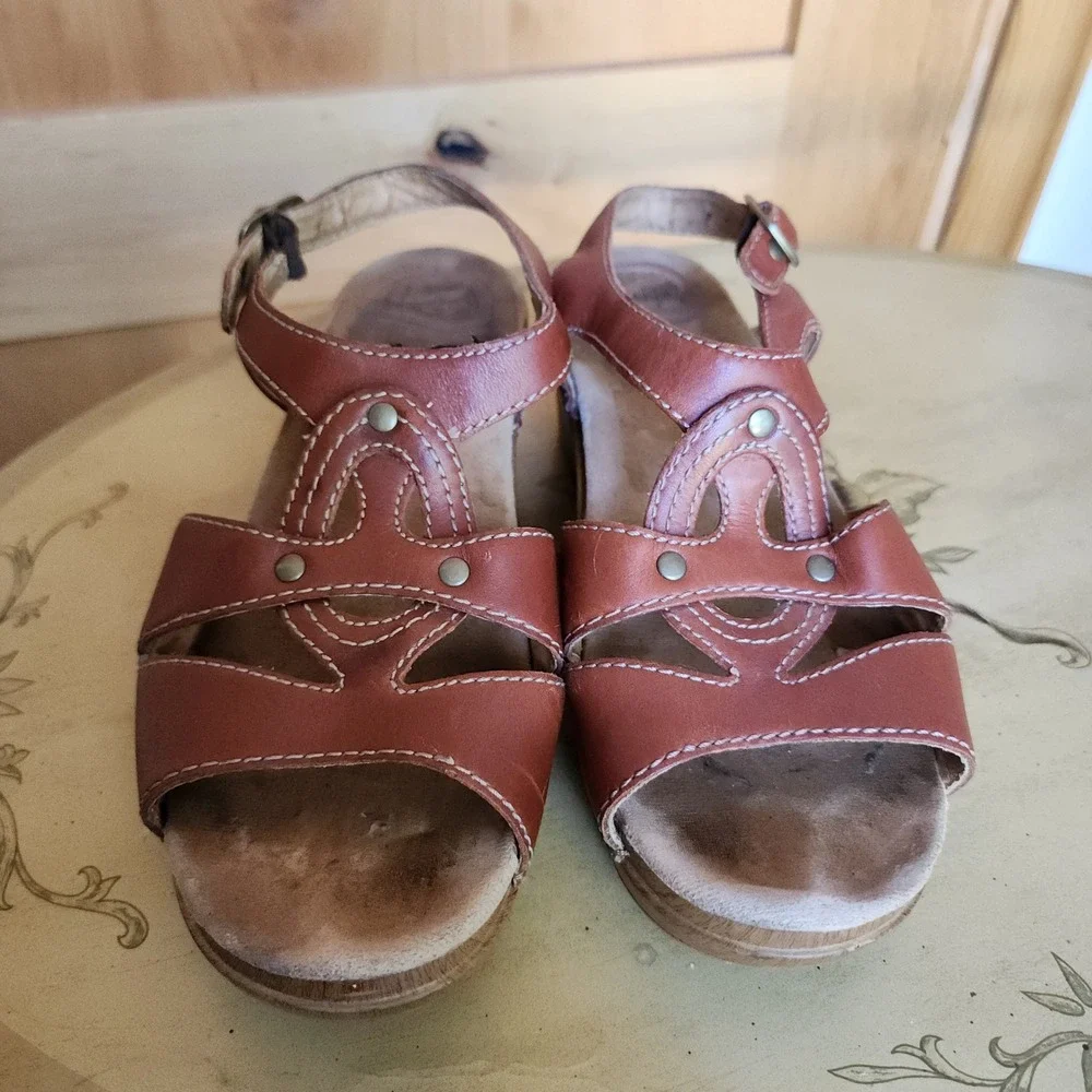 Dansko Sigrid EU 38 US 7.5 to 8 Brown Leather Sandals Boho Wedge Cottagecore